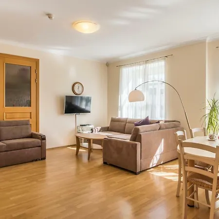 Sunny Centre Apartment *